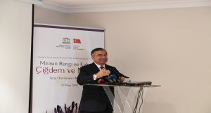 Bakan Yılmaz, "Mirasın Rengi ve Kokusu: Çiğdem ve Nevruz" sergisinin açılışına katıldı
