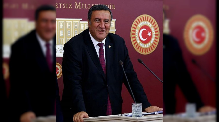 "Öğretmen açığı var, öğretmen ataması yok"-Öğretmen atamaları